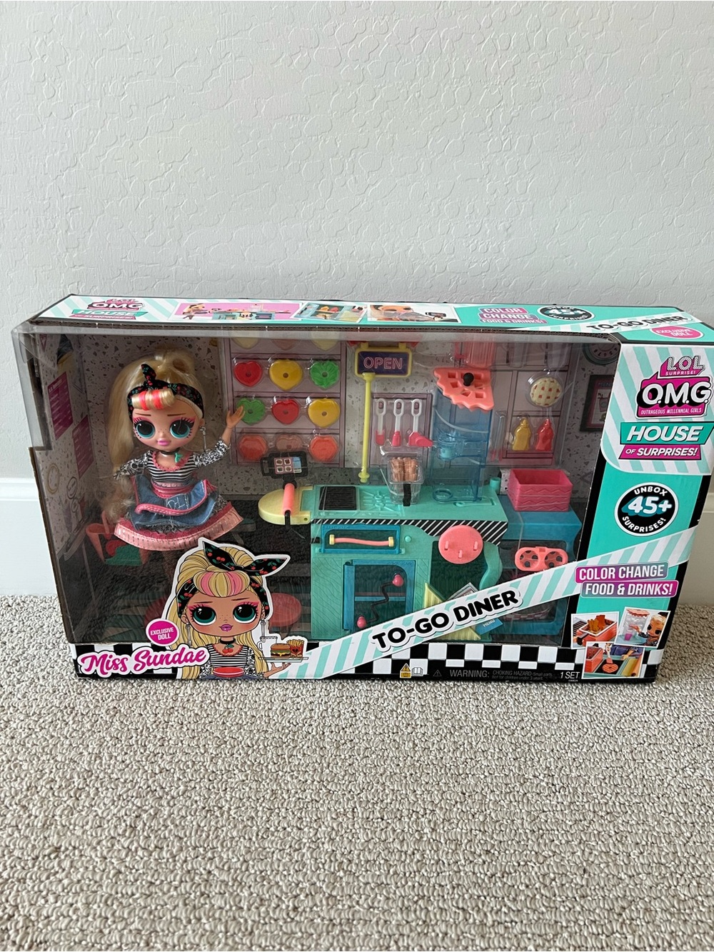 L.O.L. Surprise! OMG Miss Sundae To-Go Diner Playset 2022 NIB -$80